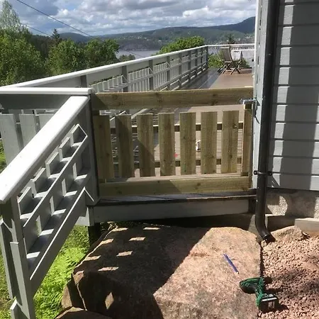 Holmsasen With Incredibly Sunny Terrace And Boat Asker