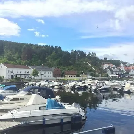 Holmsasen With Incredibly Sunny Terrace And Boat *