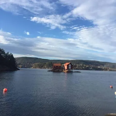 Holmsasen With Incredibly Sunny Terrace And Boat Ferienhaus